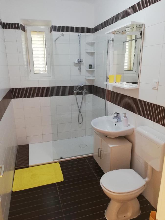 דוברובניק Yellow Room Guesthouse מראה חיצוני תמונה